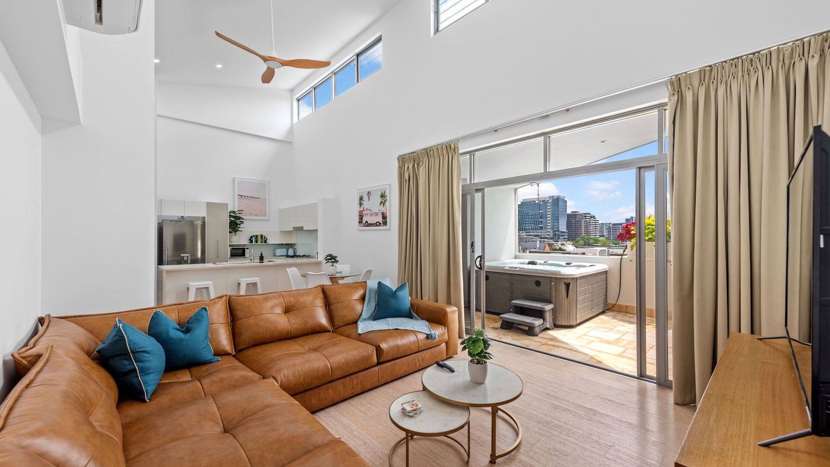 Fortitude Valley Apartment | Hidden Oasis! 2Bed/2Bath/1Car ~ 5mins to CBD