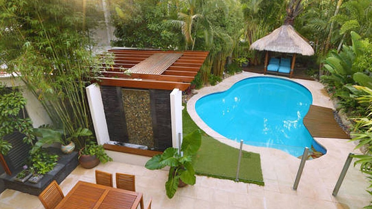 Alexandra Headland House | Hidden Oasis, only 300m to beach
