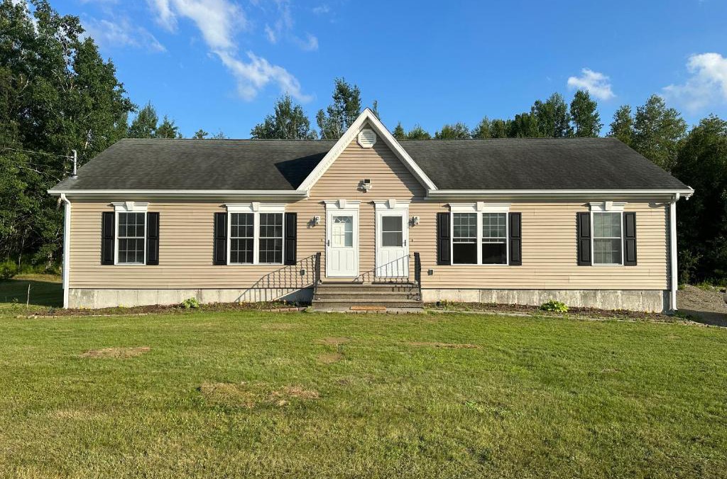 West Enfield House | Hidden Oasis, Duplex A. Close to almost everything