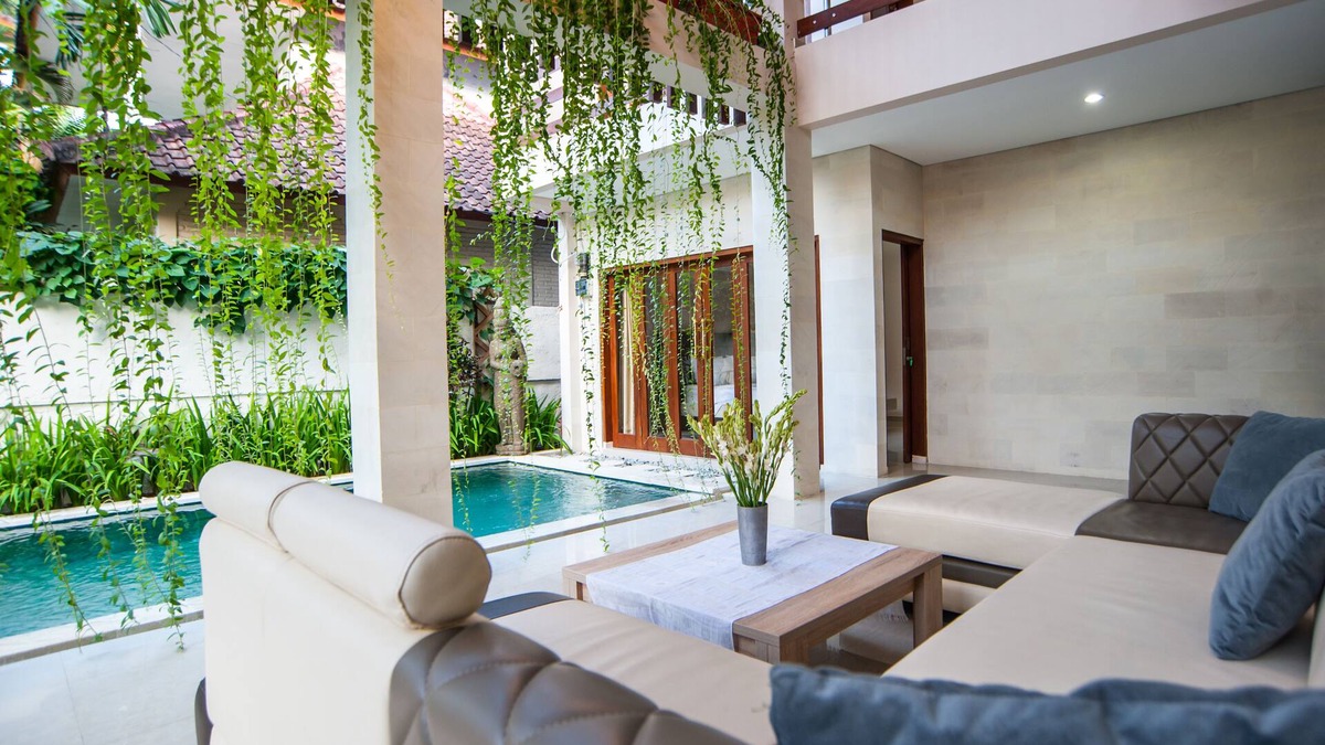 Central Seminyak Villa | Hidden Oasis Villa Seminyak, 4bedrooms, 4bath, available 25th to 29th December
