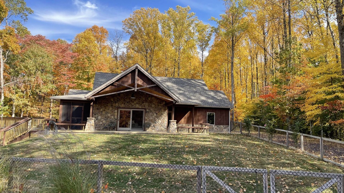 Bloomington House | Hidden Retreat on 30 Wooded Acres 5 Miles to Town