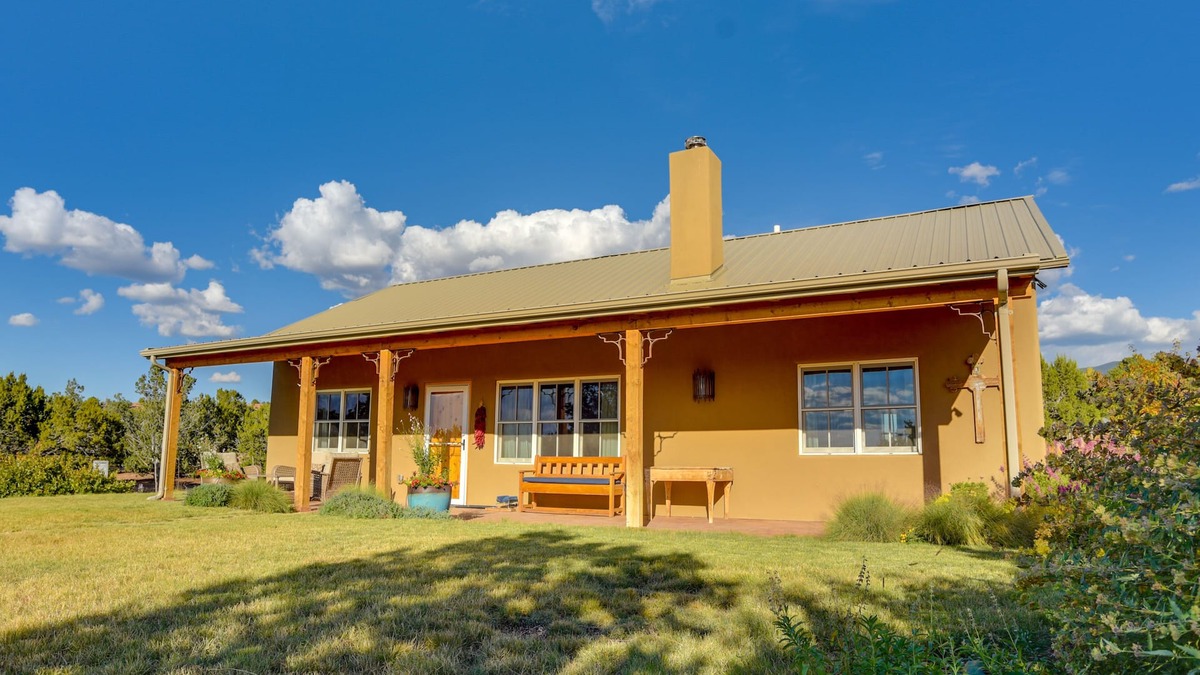 Tesuque House | Hidden Santa Fe Gem - Nestled in Tesuque Hills!