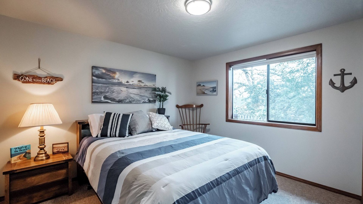 West Salem Apartment | Hidden Treasure - A Private Guest Suite