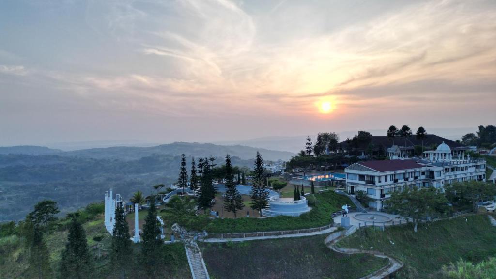 Java Hotel | Hidden Valley Hills