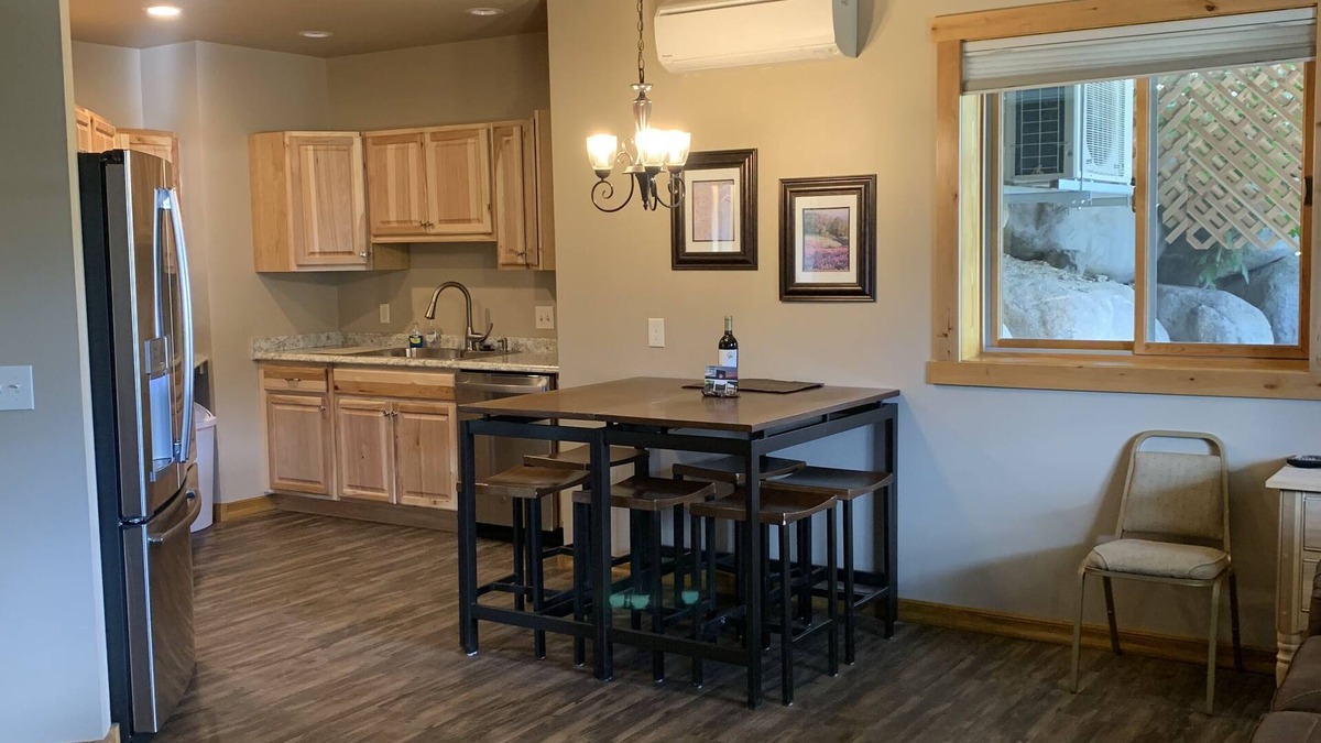 Gardiner House | Hide-away at Yellowstone Archview