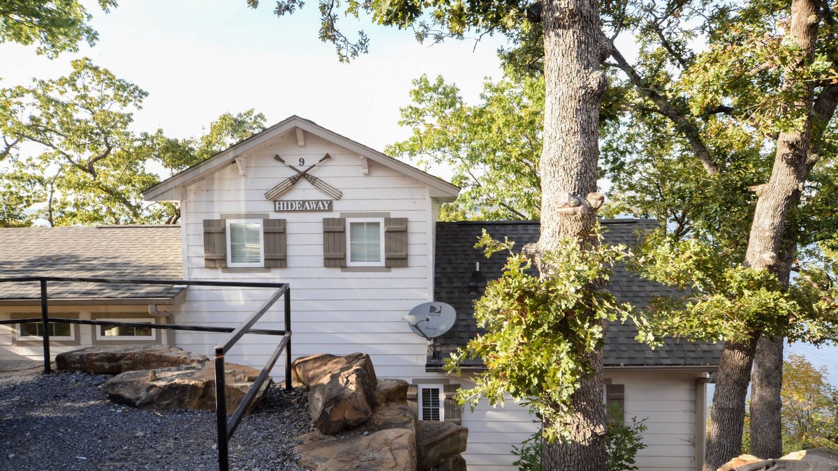 Sperry Cottage | Hideaway at CrossTimbers Marina