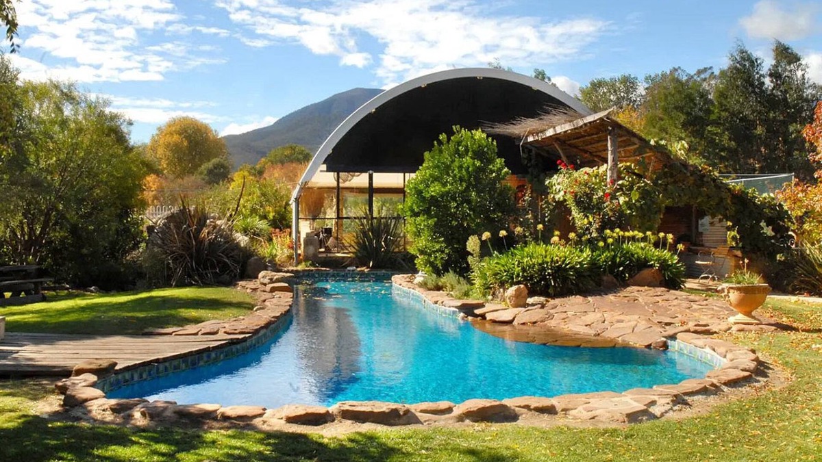 Tawonga South Ski Chalet | Hideaway Chalet with Spa, Near Bright & Falls Ck