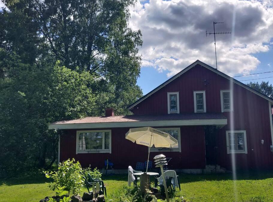 Hameenlinna Apartment | Hideaway for holiday season, hot tube, two saunas