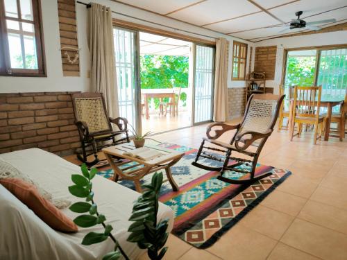 El Transito Bed & Breakfast | Hideout Surf House