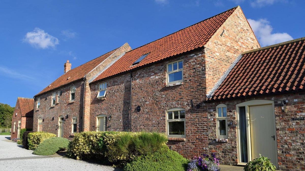 Beverley House | High Barn, Beverley. Quality barn conversion with great views - 6 bedrooms