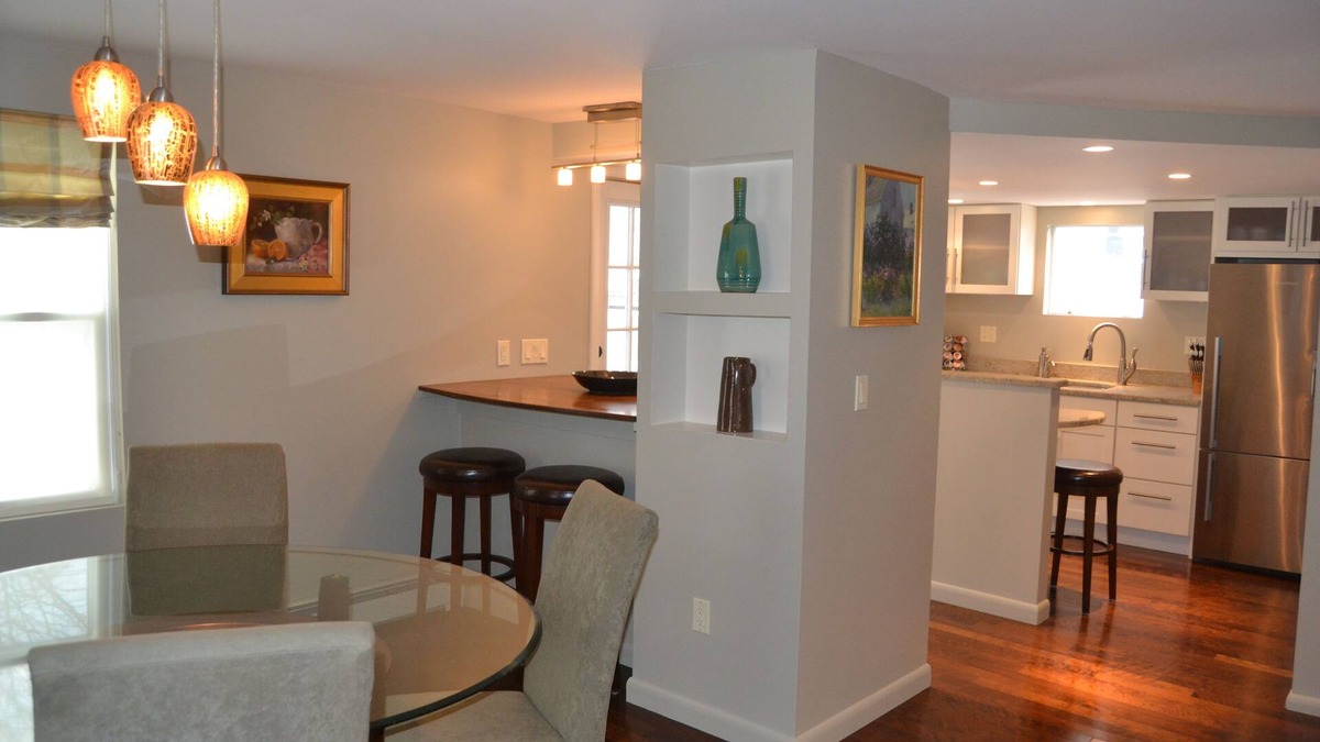 Hallowell Apartment | High End Apartment in Downtown Hallowell