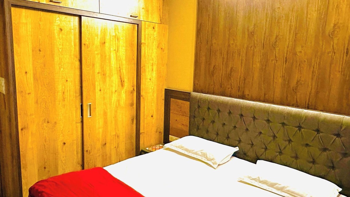 Jaipur District Hotel | High-End Comfort - Premium stay in Peaceful Area-201