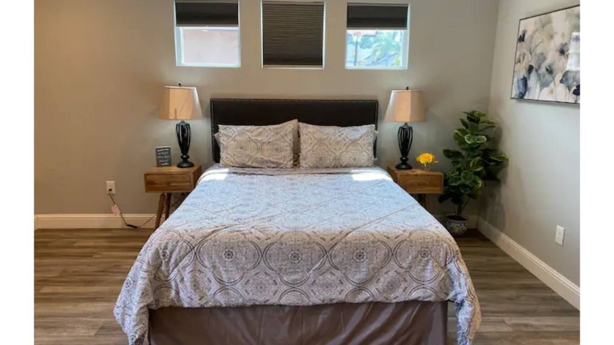 Columbia House | High End Guest House by I-5, Bethel, Simpson