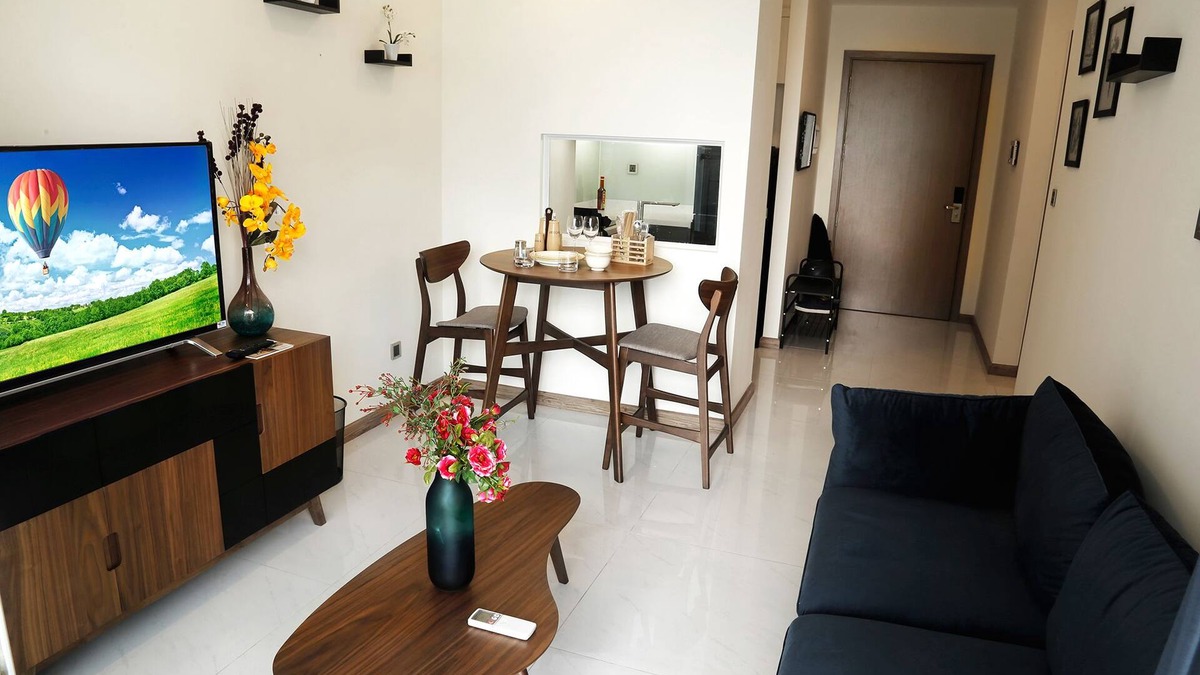 Hang Xanh Apartment | High-floor River-view Apartment