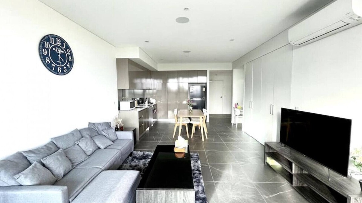 Wentworth Point Apartment | High Floor Skyline view 2Br close2Olympic park