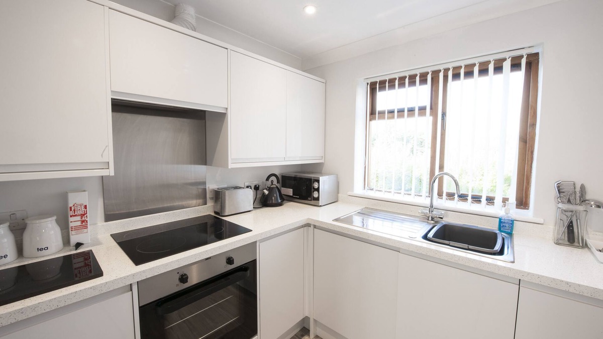 Botley House | High Hedges Apartments