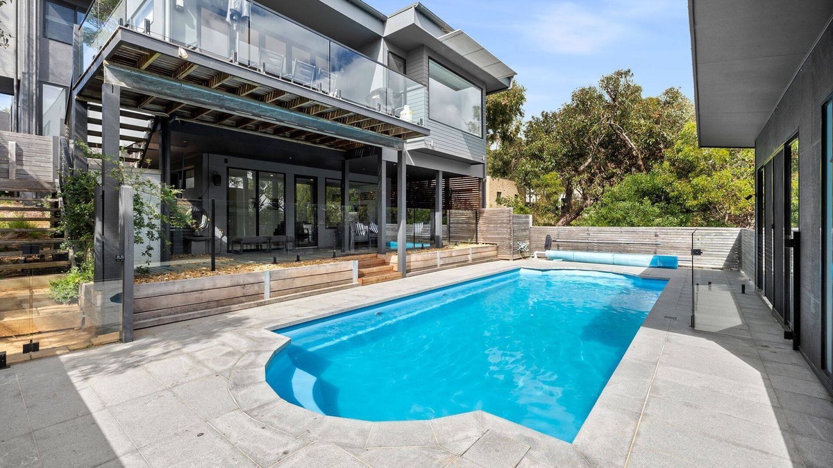 Anglesea House | High On Harvey - High on the Hill