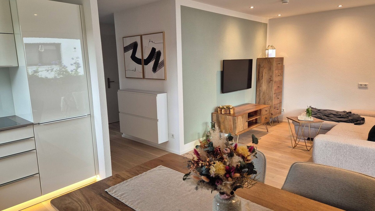 Rielasingen-Worblingen Apartment | High-quality furnished apartment, central and quiet near Lake Constance