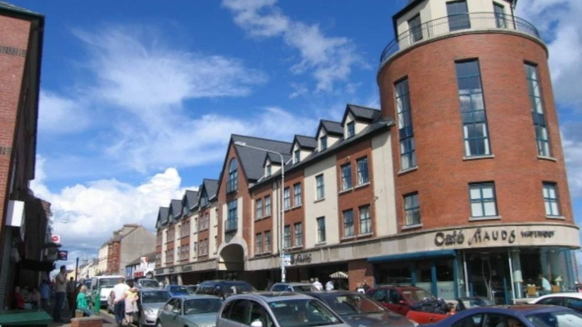 Newcastle Apartment | High Quality 2 Bedroom Town Centre Apartment