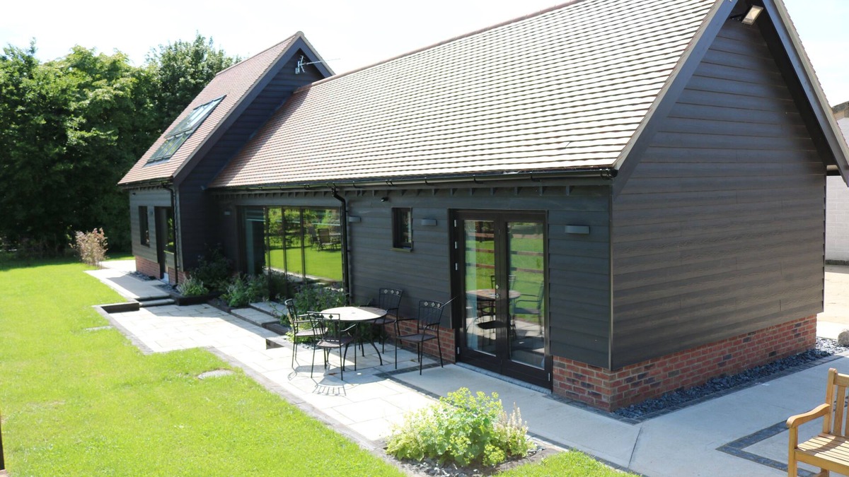 Bourn House | High quality barn conversion near Cambridge to enjoy countryside & city