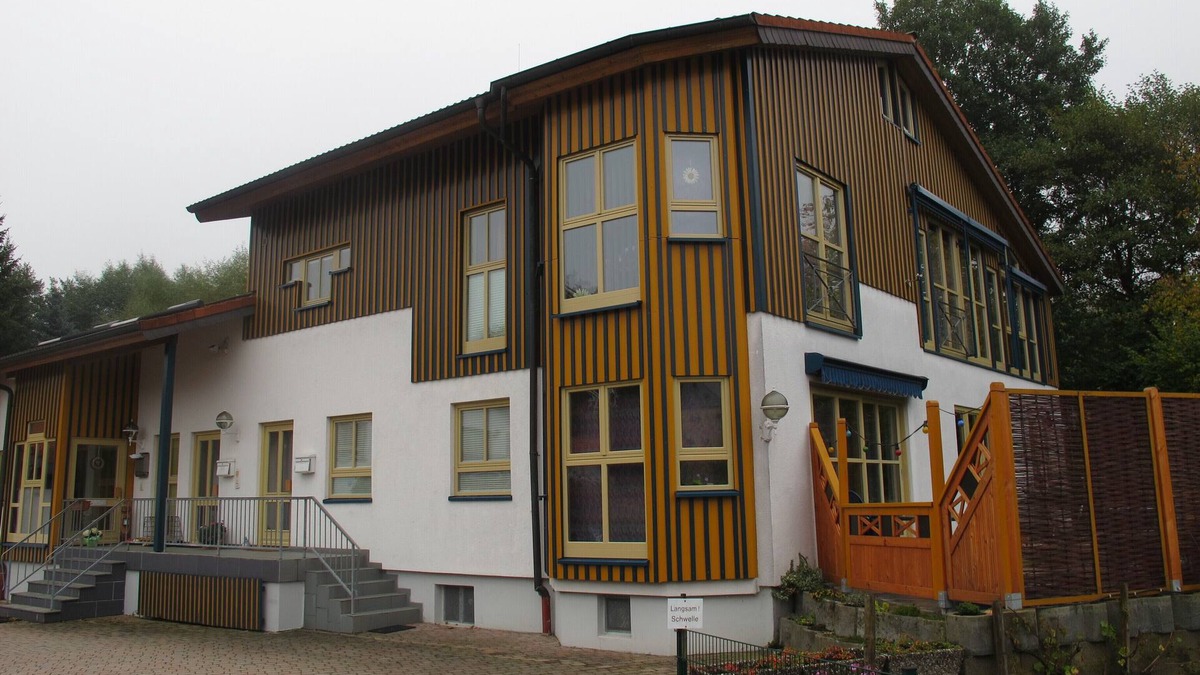 Jesberg Apartment | High-quality vacation apartment 106 sqm for up to 6 people, 3 bedrooms, near A49