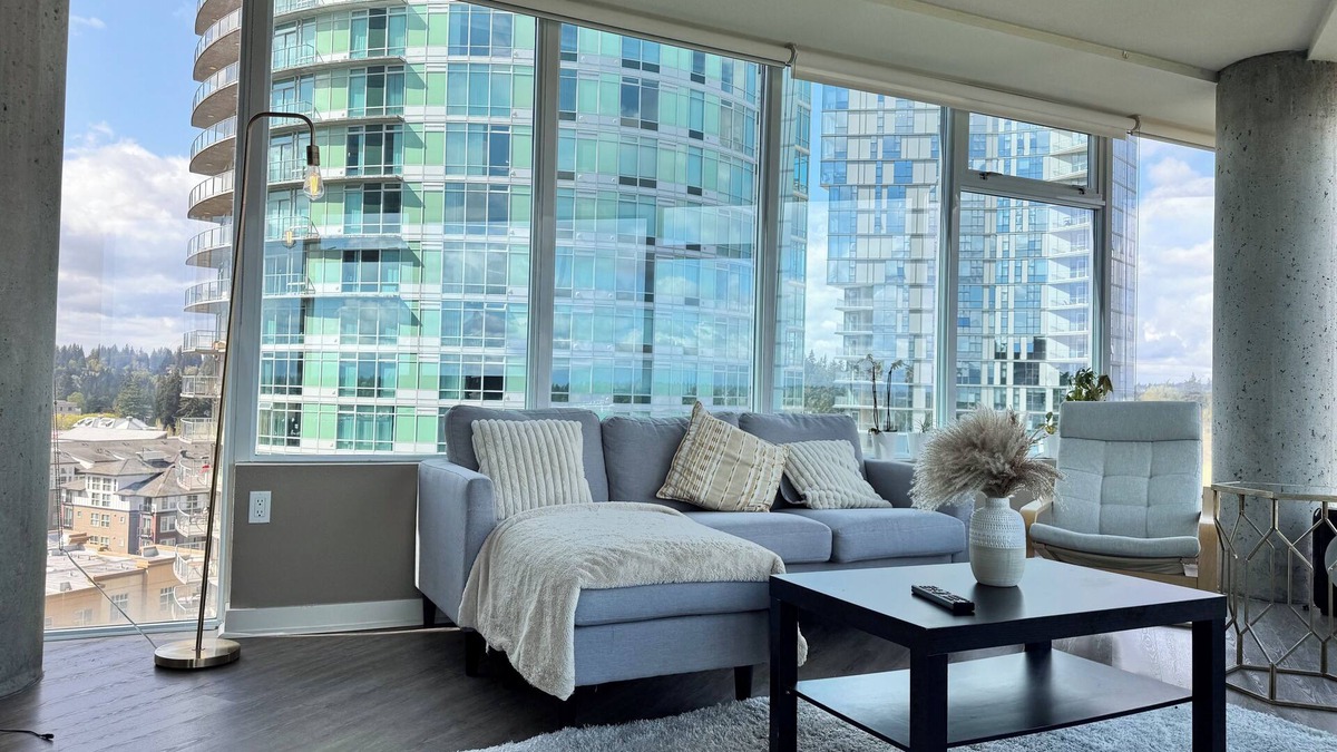 Wilburton Apartment | high rise - 1BR Experience: Modern,LivingPool+Gym