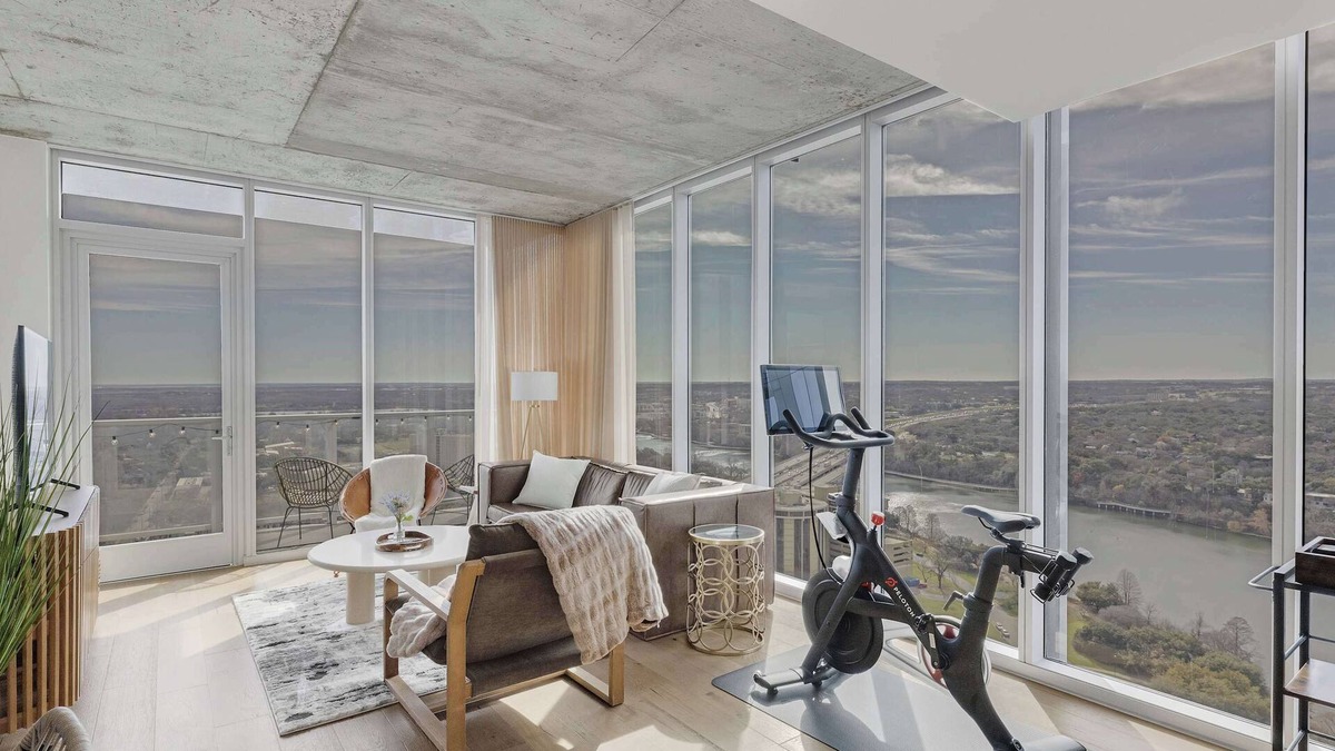 Rainey Street Historic District Condo | High Rise Luxury Condo with Lake & City Views