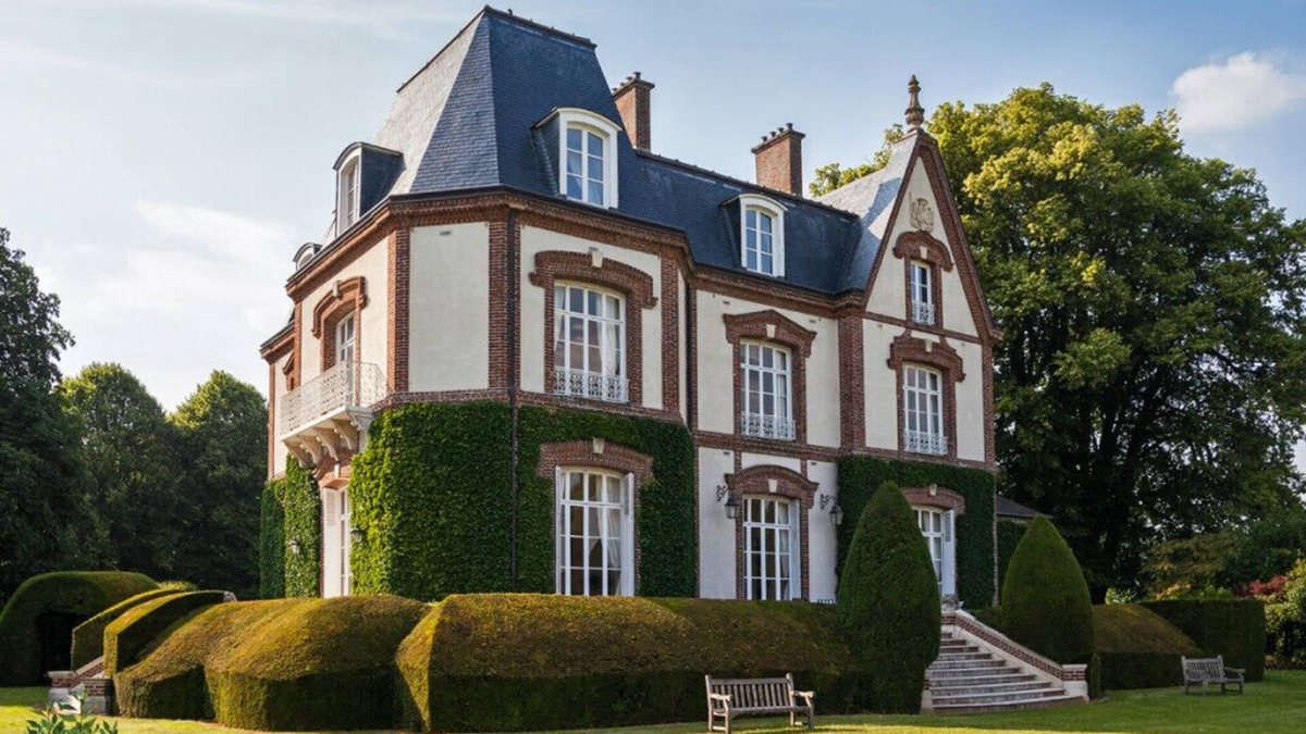 Bouelles Other | High service chateau in Normandy