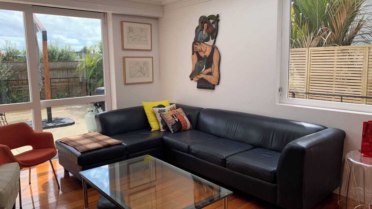 Herne Bay House | High spec villa in sought after heritage central suburb. Pet friendly