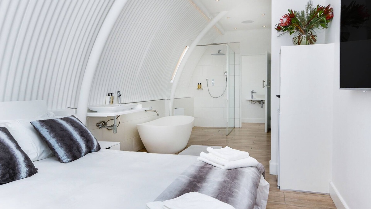 Bo'Kaap Apartment | High Tech Automated Apartment - 512 The Studios