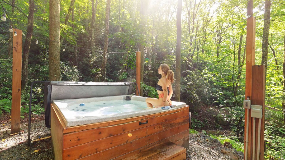 Saluda Cabin | High Top cabin at Cabin Fever in NC!