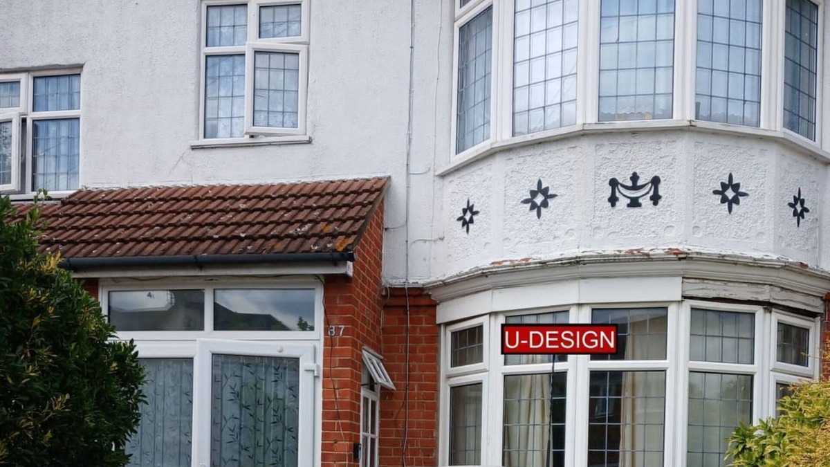 Hatch Lane House | Highams Park - Family Room with Sofa Bed - Sleeps Up To 4
