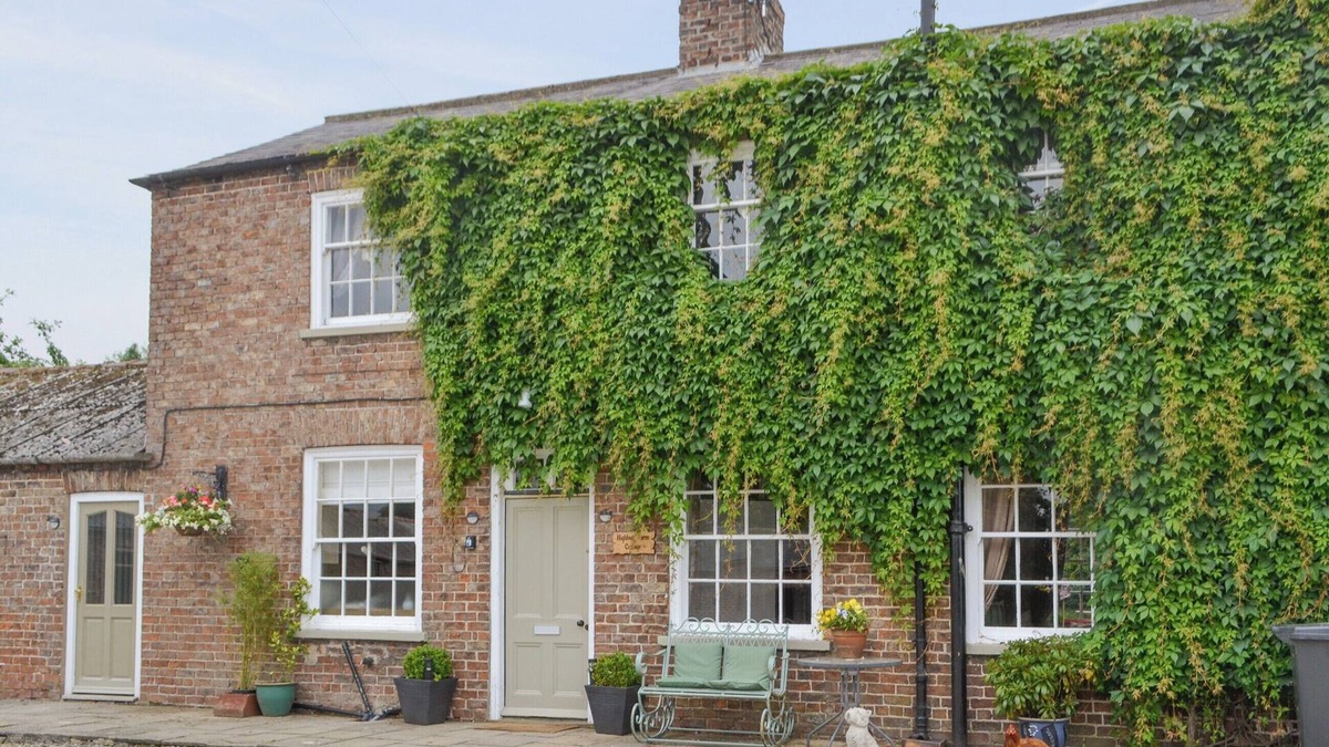 Helperthorpe Cottage | Highbury Farm Cottage