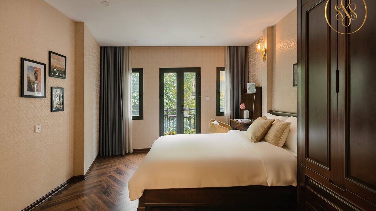 French Quarter House | HighEnd Townhome 3MasterBR~ 2min walk to Hoan Kiem Lake/StreetView
