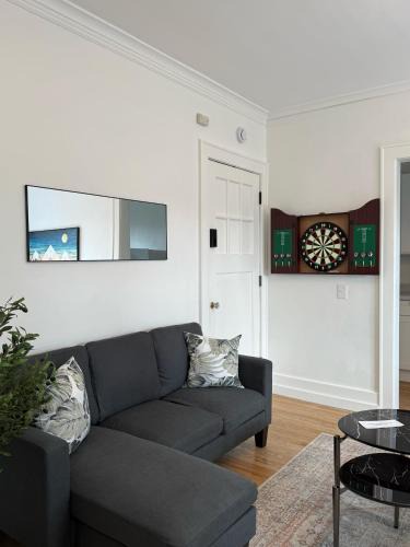 East Avenue Apartment | Highfalls Studio Retreattv Kitchen Rochester D