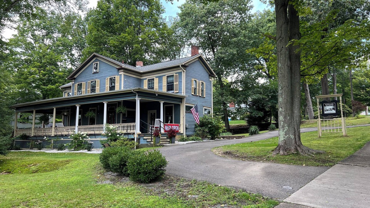 Meadville Bed & Breakfast | Highland Guesthouse