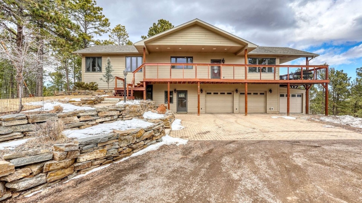 Colonial Pine Hills House | Highland Hilltop Retreat | 3 Bed, 3 Bath