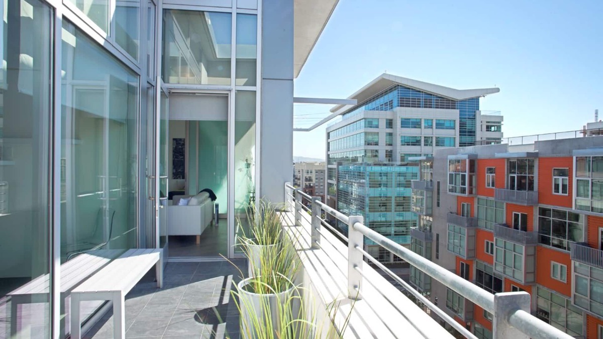 East Village Condo | Highly Upgraded! Gaslamp Beauty. Excellent Downtown Location.