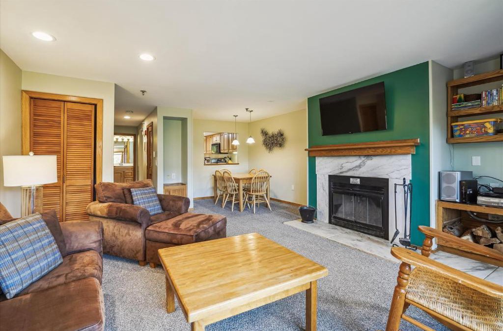 Central Vermont- Killington House | Highridge B14 Enjoy the view ski back trail shuttle service sports center