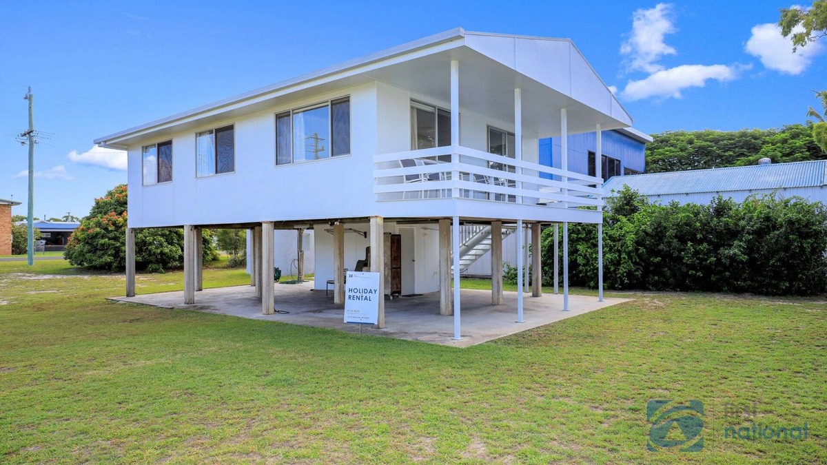 Woodgate House | Highset one street back from the beach
