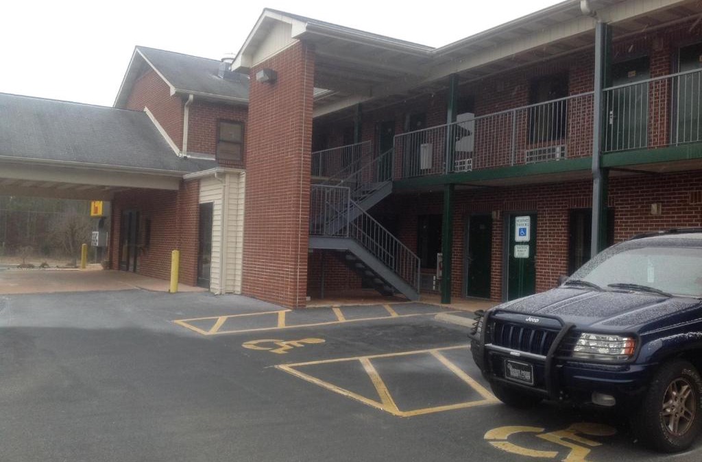 Mocksville Hotel | HighWay Inn