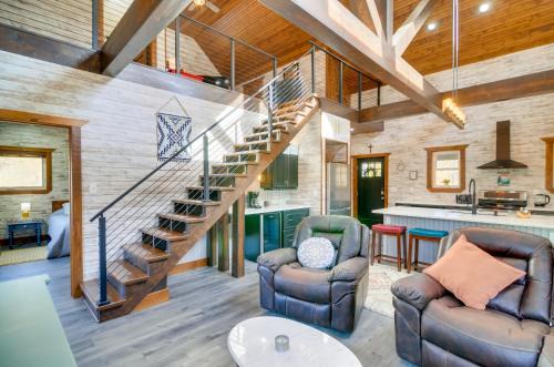 Heidelberg House | Hike and Climb Pet-Friendly Red River Gorge Cabin!