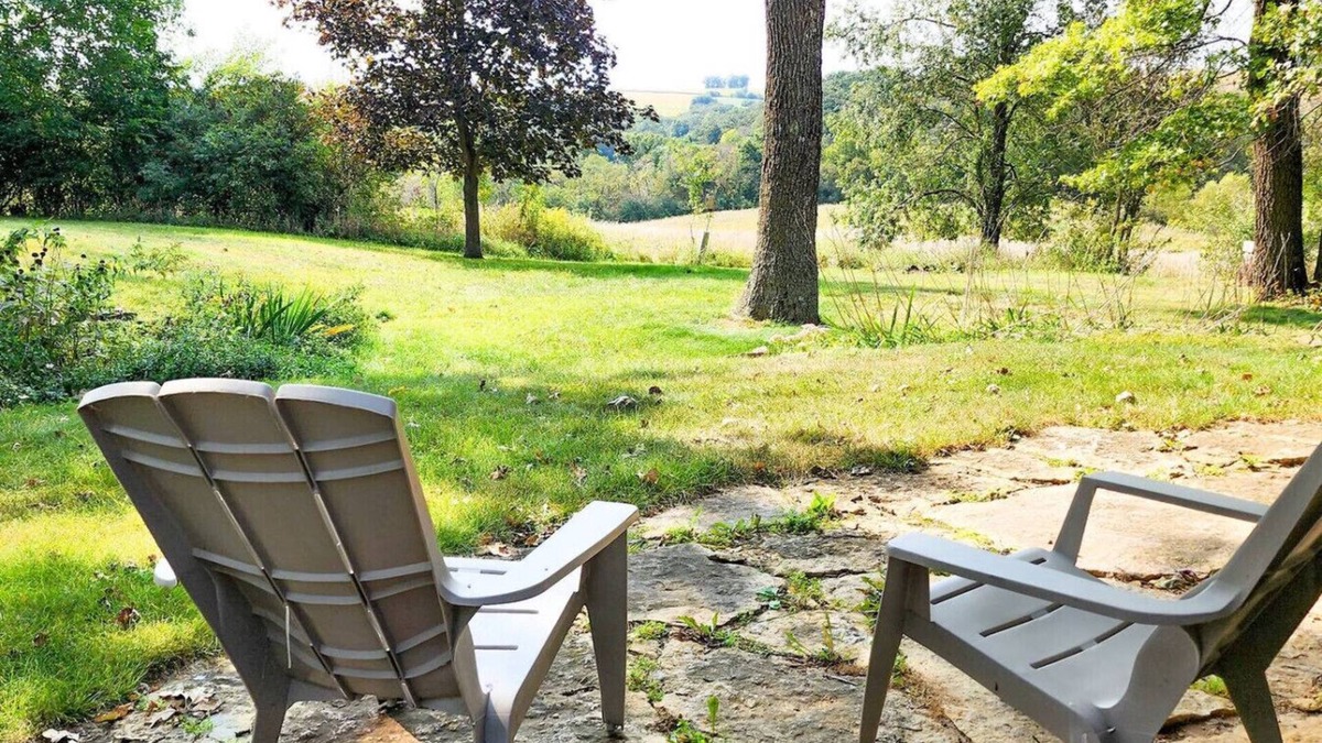 Mineral Point Cottage | Hike/Bike/UTV-Cheese Country Trail Stay
