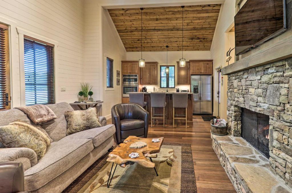 Glenville House | Hike, Fish and Relax Rural Craftsman in Glenville!