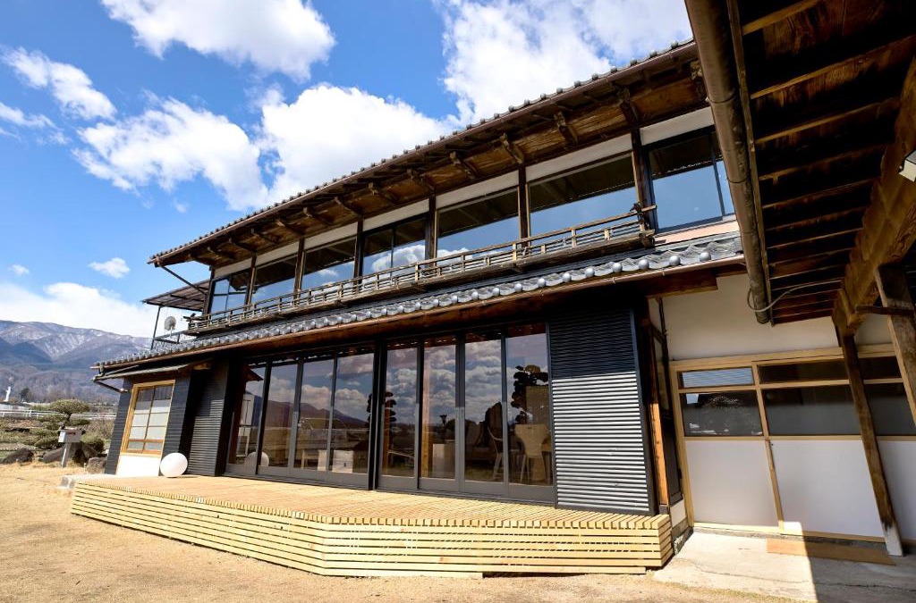 Nirasaki House | HIKE
