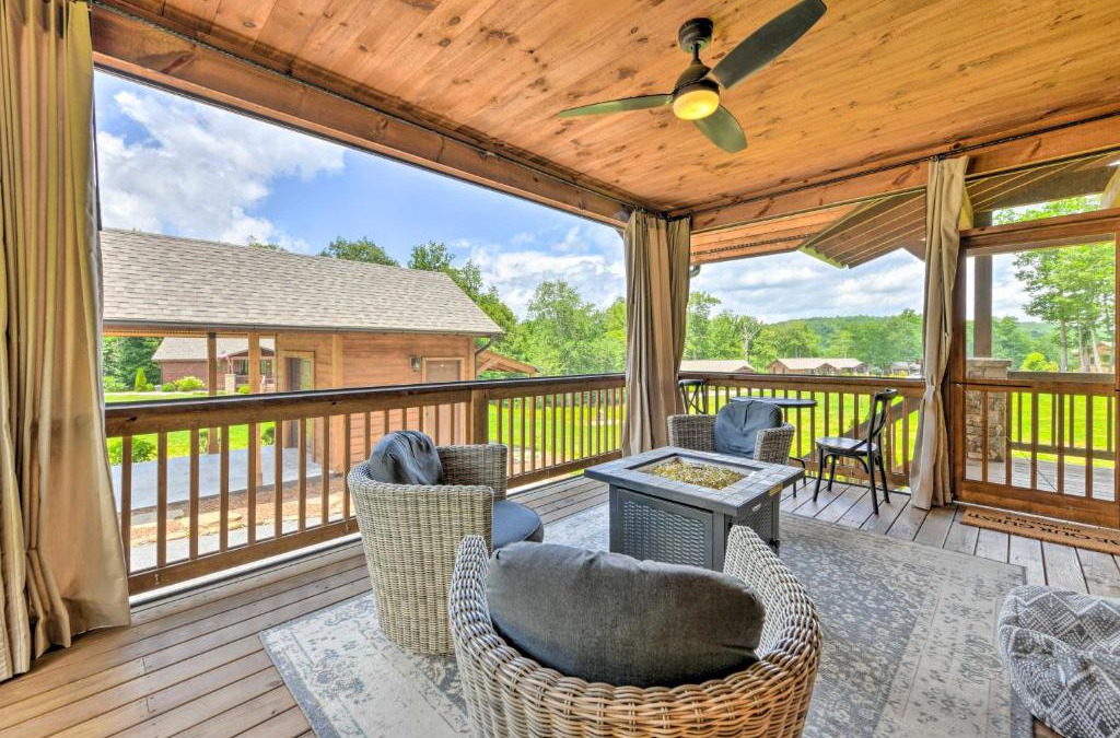 Glenville House | Hike to Waterfalls Chinquapin Mountain Retreat