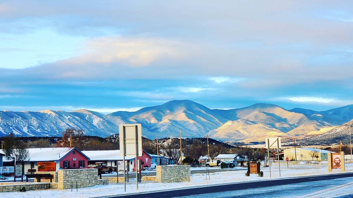 Cimarron Hotel | Hikers Cimarron Inn & RV Park LLC