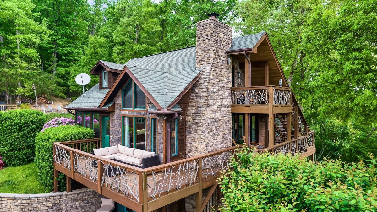 Cosby Cabin | Hikers Dream - 34 Acres w/Private Trails & Hot Tub