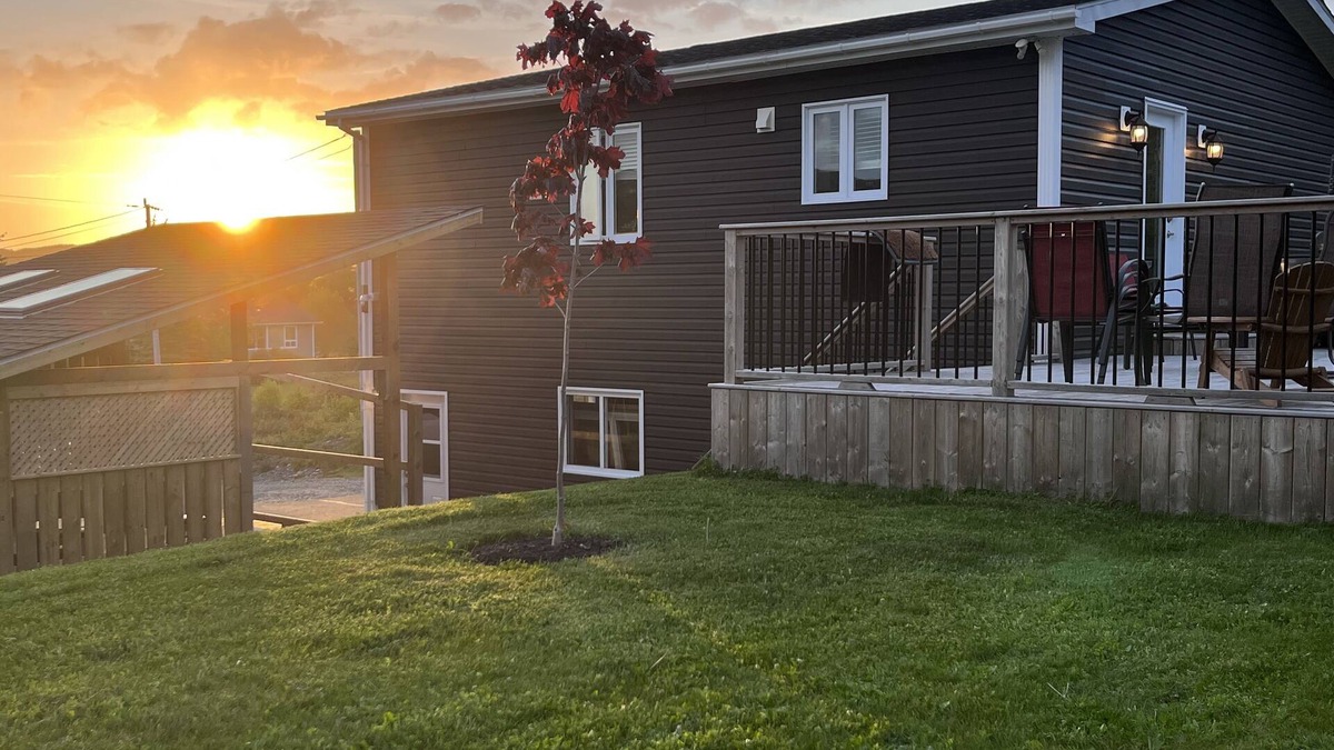 Chance Cove House | Hikers Haven @ Chance Cove