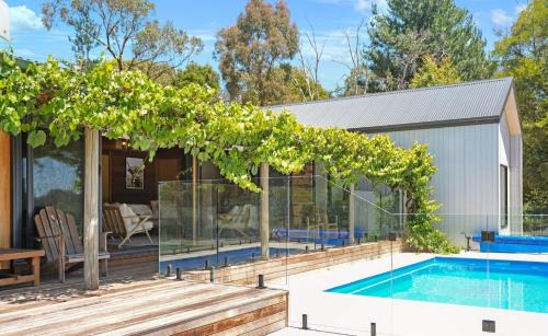 Merrijig House | Hil & Jack's Riverfront Cabin, Merrijig Mt Buller